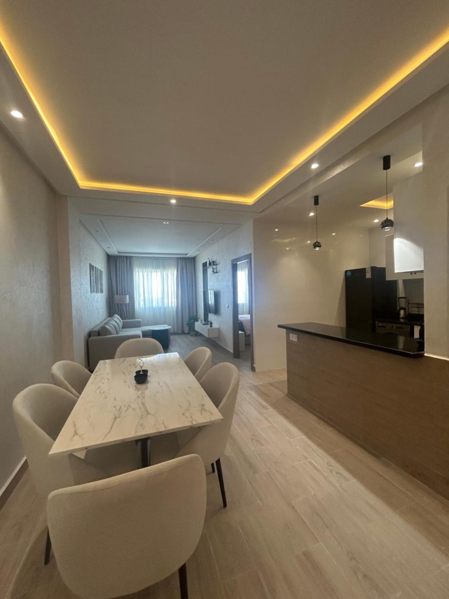 Appartement Haut Standing En Face De La Marina Et A 200M Du Port De Tanger - Appt 2 Exterior photo