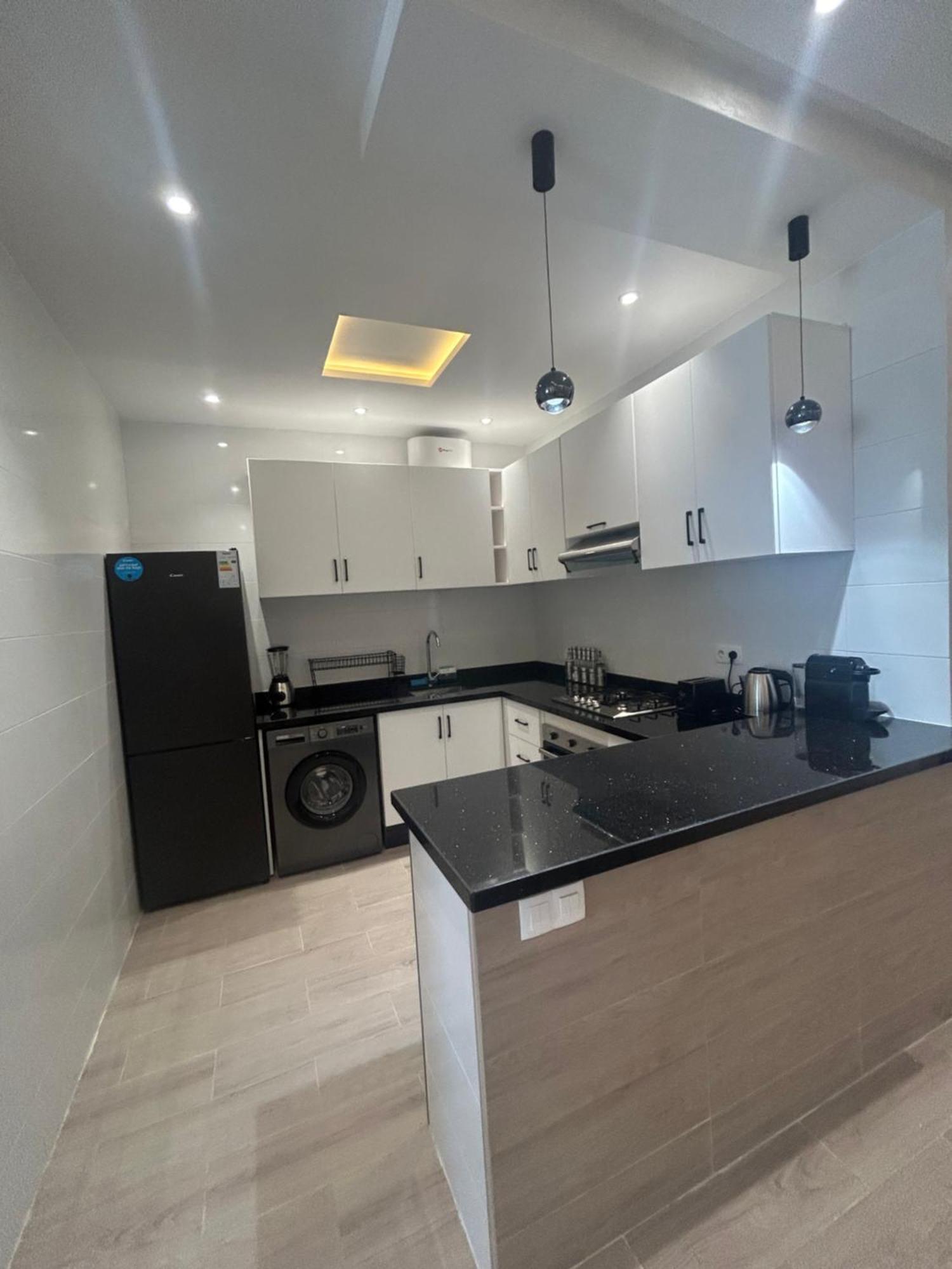 Appartement Haut Standing En Face De La Marina Et A 200M Du Port De Tanger - Appt 2 Exterior photo